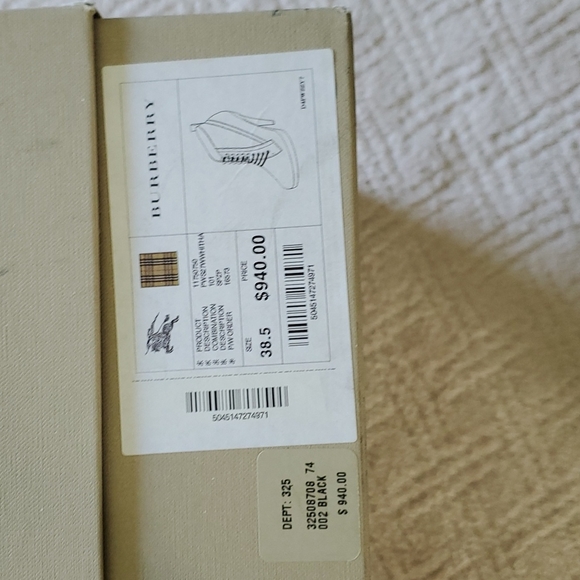 Burberry lace up ankle boots - Picture 4 of 7